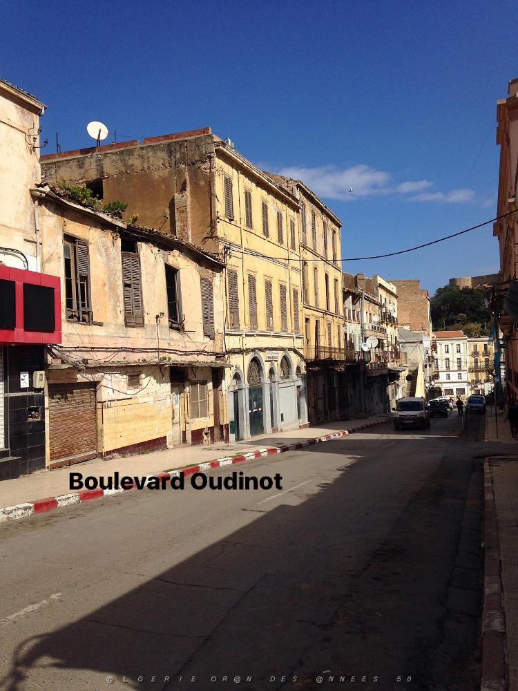 ORAN BD OUDINOT En allant vers la Place Kleber.jpg